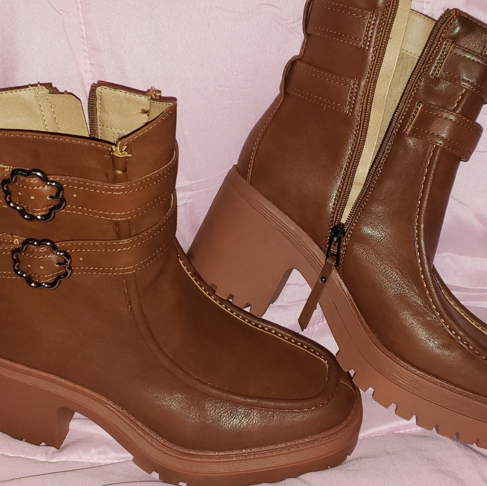 Chiara Boots Sam and Libby